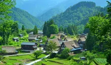 traditionelle Häuser im Dorf Gokayama