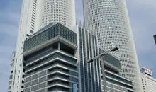 Nagoya Station, two cylindrical towers that form the world&#39;s largest train station.