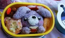 Kyaraben, o el arte de preparar bentos con formas de personajes. 