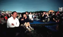 Gli hanabi (fuochi d'artificio) d'estate in Giappone sono gioiosi raduni popolari.