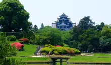 Vue sur le château depuis le Kôrakuen