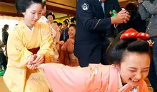 Des geishas formées à la self defense.