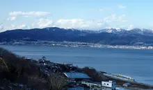 Le lac Suwa, au coeur des montagnes