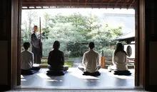 Zazen in Ryosoku-in temple