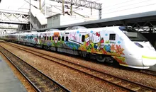 Une ancienne version de train Hello Kitty