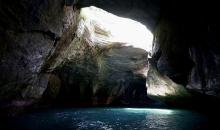 La grotte de Tensodo, Izu