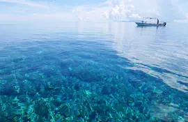 Las playas paradisíacas y las aguas de la isla Ishigaki en el archipiélago de Okinawa son una visita obligada