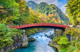 Puente de estilo japonés en Nikkō