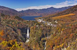 Cascada Kegon y lago Chūzenji en Nikkō