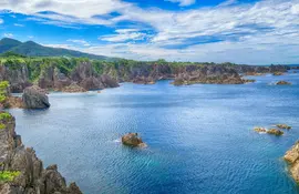 L'île de Sado, facilement accessible depuis Niigata et Tokyo en Shinkansen