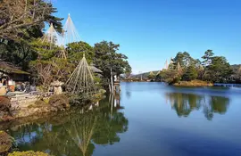 Un incontournable à visiter à Kanazawa : le jardin Kenroku-en, l'un des trois plus beau du Japon