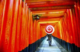 Visitez Fushimi Inari, le plus grand sanctuaire de Kyoto