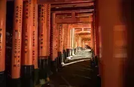 Visite Fushimi Inari, uno de los santuarios más famosos de Kioto