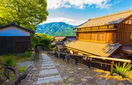 Partez en randonnée le long de la Nakasendo, entre Magome et Tsumago, dans les Alpes Japonaises