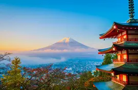 Le Mont Fuji depuis la pagode dans la région de Kawaguchiko