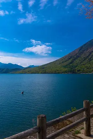 Le mont Nantai dominant le lac Chuzenji