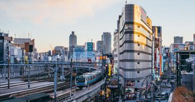 Vista exterior del metro japonés
