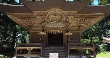 Santuario Hachiko en el monte Haguro, Tsuruoka, Yamagata