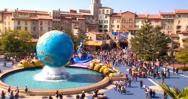 En la bahía de Tokio, el Disney Sea conecta sus atracciones al mar de Japón.