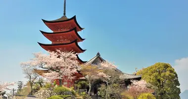 La pagoda del pebellón Senjokaku.