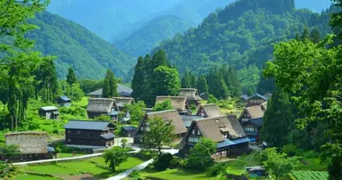 Maisons traditionnelles du village de Gokayama, dans la région de Takayama