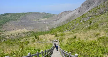 El sendero que lleva al Monte Usu.
