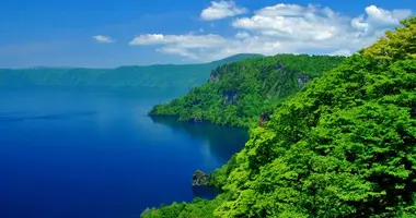 Le lac Towada en été