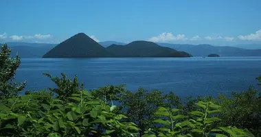 Le lac toya (Hokkaidô)