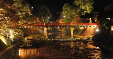 Le pont de Nakabashi à Hida Takayama, illuminé