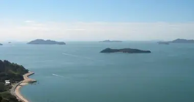 Vue du mont Taka sur la mer intérieure de Seto, depuis l'île de Shiraishi-jima