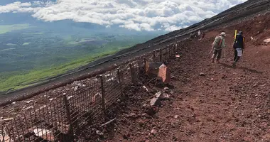 La pente est moins raide qu'à l'aller