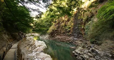 Dans les gorges d'Oyasu