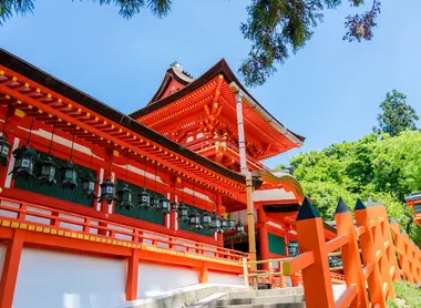 Le sanctuaire des lanternes Kasuga Taisha, dans le parc de Nara, classé au patrimoine mondial de l'UNESCO