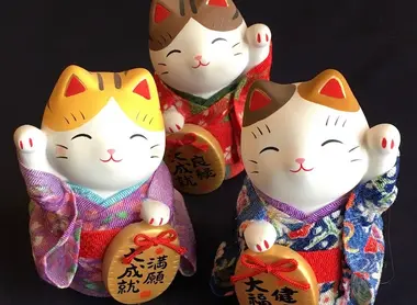 Miyakodori - chat Manekineko porte-bonheur / Salon Idées Japon 2021
