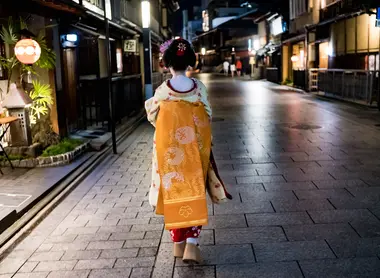 Geisha in Gion, Kyoto Geisha in Gion, Kyoto