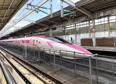 Hello Kitty Shinkansen