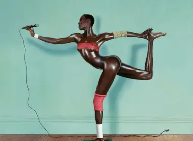 "Grace revised and updated" Grace Jones faisant du sport