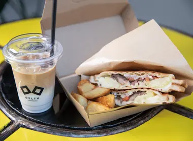 Plat du Delta Bistro 