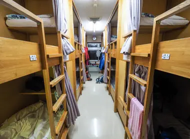 Dortoir d'un hostel japonais à Hokkaido