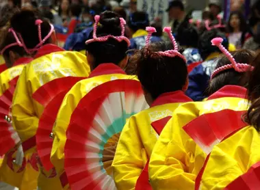 Eventail utilisé pour la danse traditionnelle Eventail utilisé pour la danse traditionnelle