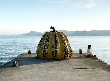 yayoi kusama citrouille ile naoshima oeuvre art contemporain yayoi kusama citrouille ile naoshima oeuvre art contemporain