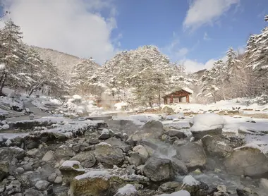 Rivière chaude de Kusatsu Onsen Rivière chaude de Kusatsu Onsen