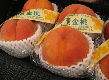 Momo, les pêches japonaises