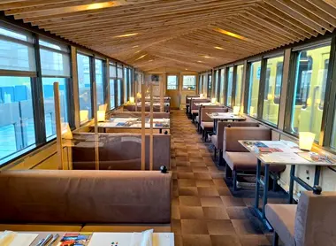 52 Seats of Happiness Car4