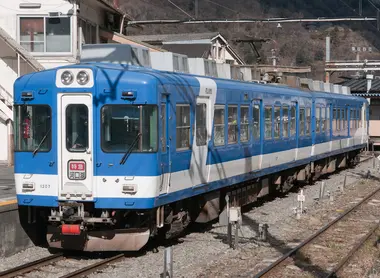 Fuji-Kyuko Line train out to Kawaguchiko