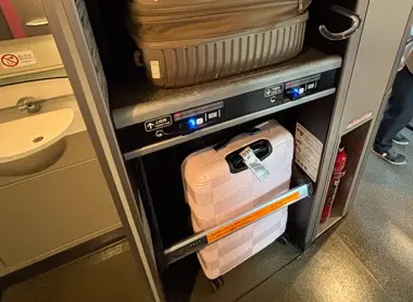 Oversized Luggage Compartment
