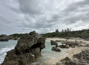mermaids grotto okinawa rocks