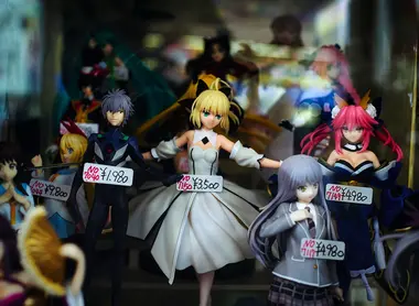 Figures in Akihabara Figures in Akihabara