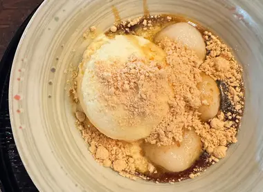 Shiratama Kinako Kuromitsu, Amanoya