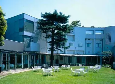 Le musée d'art contemporain d'Haran, à Shinagawa, arbore un aspect art-déco. 